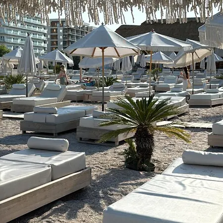 Apartment Enom Axxis Seaview *