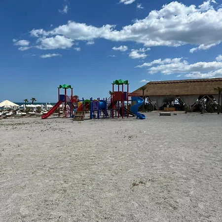 Enom Axxis Seaview ママイア